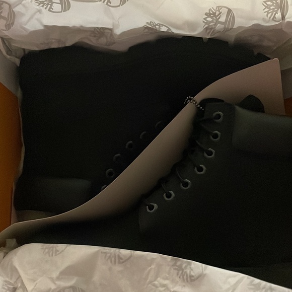 Brand new Never worn.. Black Timberlands - Picture 2 of 3